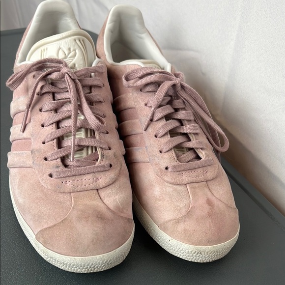 adidas gazelle Pink Suede Sneakers size 8.5 - Picture 2 of 13